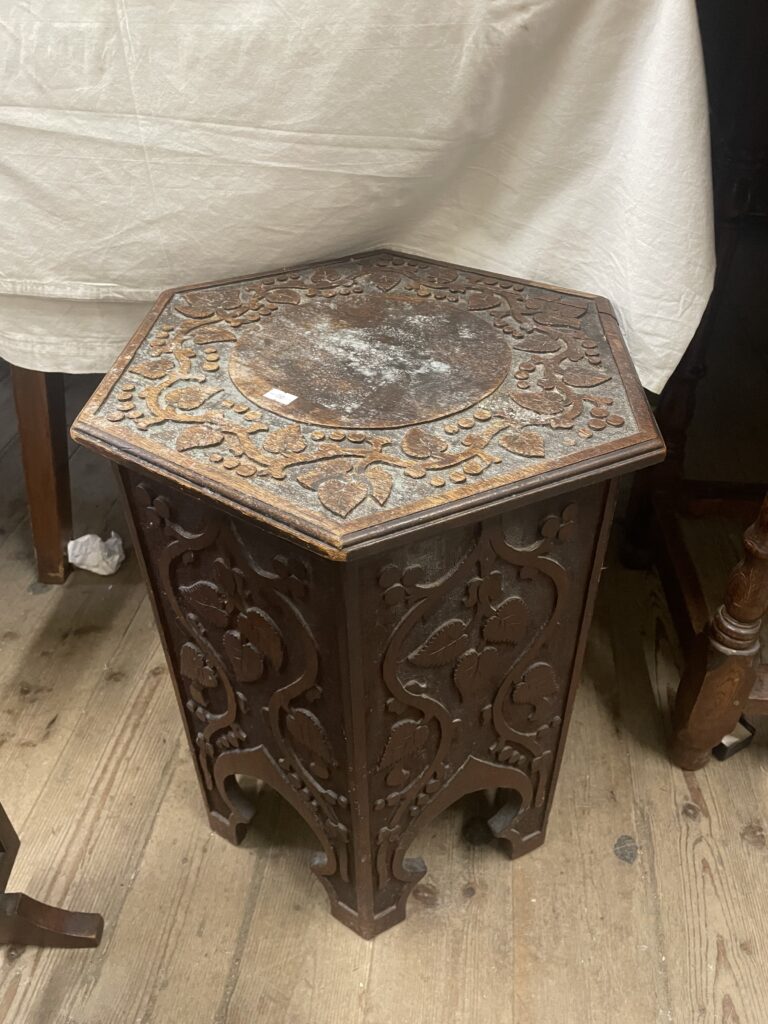 Upcoming Sale – UAM Furniture and Antiques